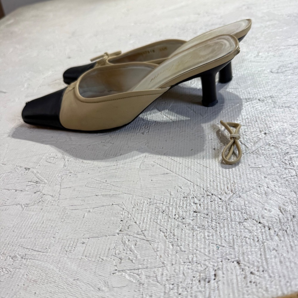 Vintage Delman Leather Mule Heels 6.5M Beige Black Square Toe Bow READ - Picture 6 of 10